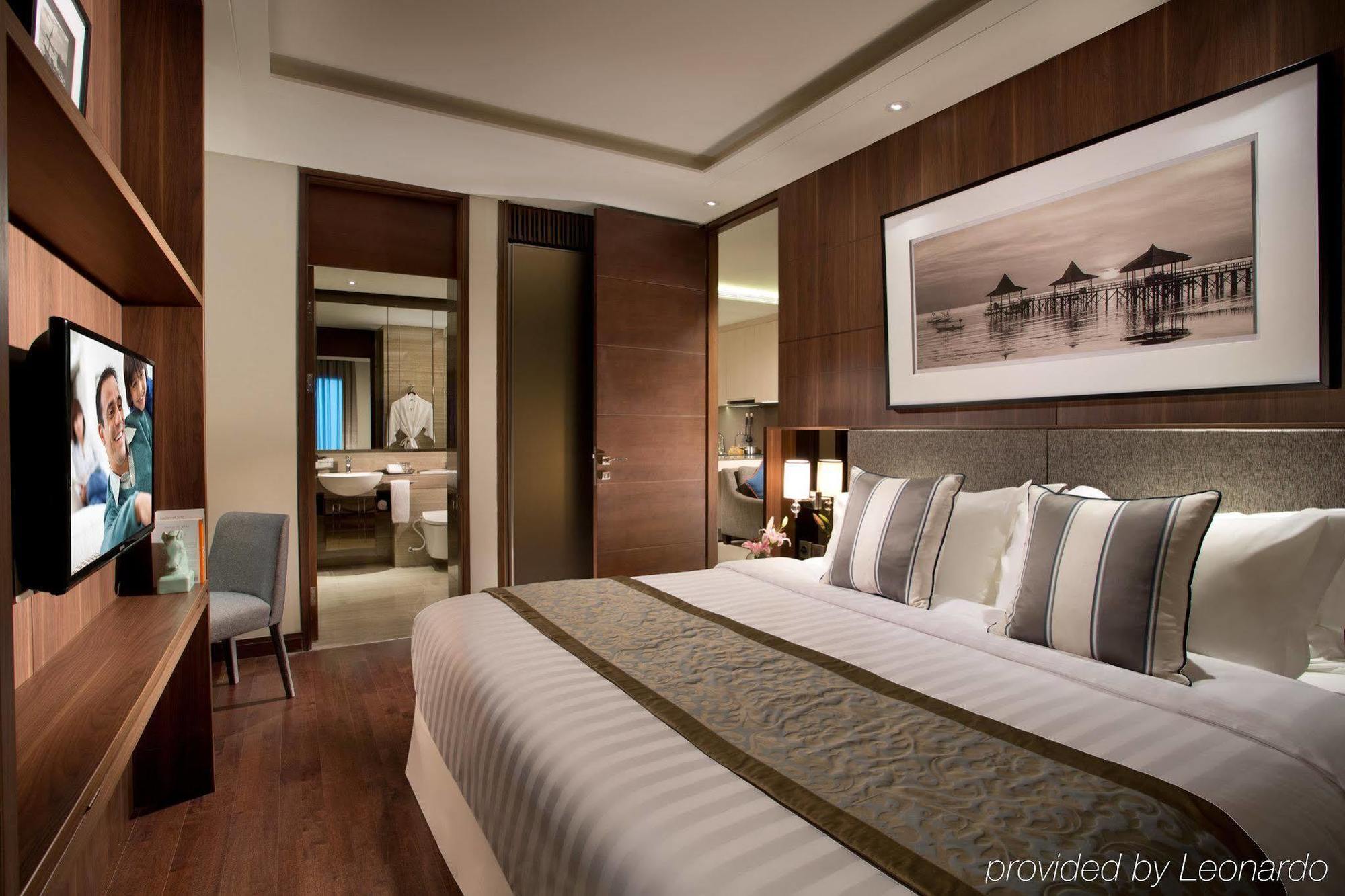 Ascott Waterplace Surabaya Exteriör bild